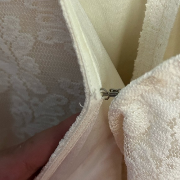 NWT Women’s Express Romper lace long sleeve white size medium - Picture 4 of 7